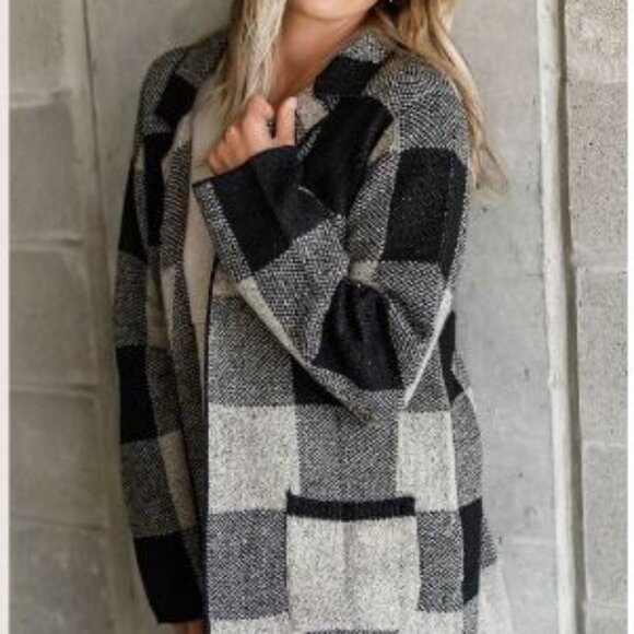 Buffalo Plaid Black and Tan Midi Length Cardigan with pockets - Picture 2 of 2